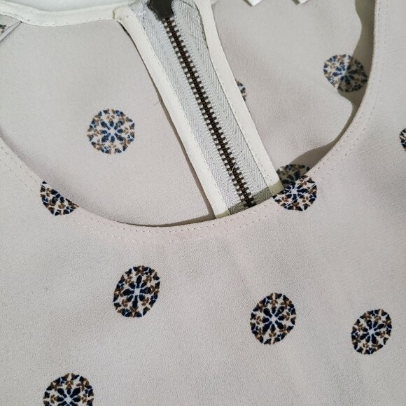 aritzia Wilfred womens tank top round neck sz XS Cream color back zipper closure - Picture 6 of 10